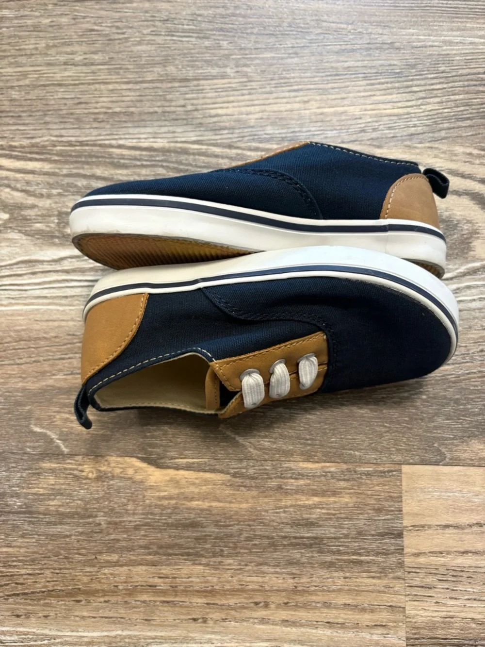 Old Navy Blue and Tan Slip On Tan Sneakers 9